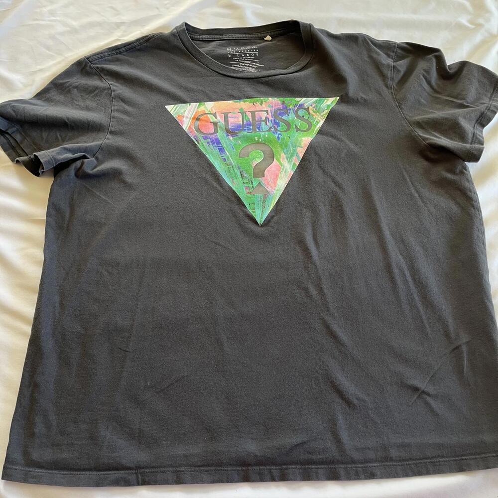 Guess T-Shirt Men's Size XL Faded Black Vintage Short Sleeve Rainbow Logo Y2K